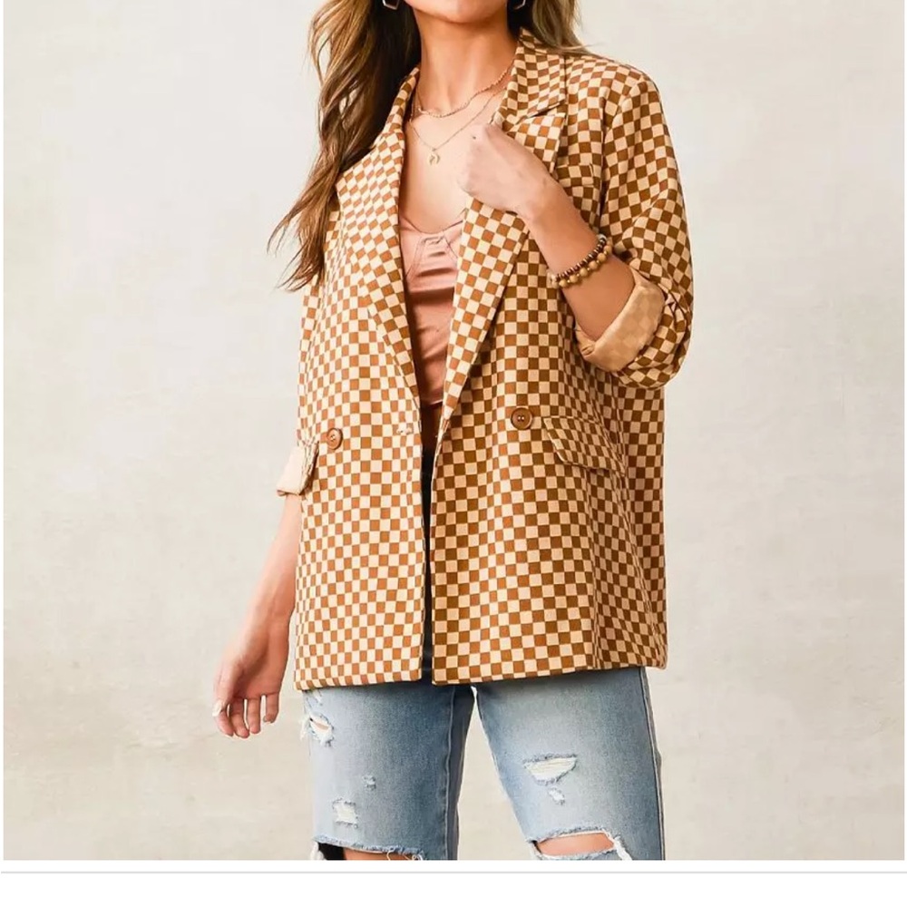 Chic Tan Checkered Women's Blazer (NWOT)